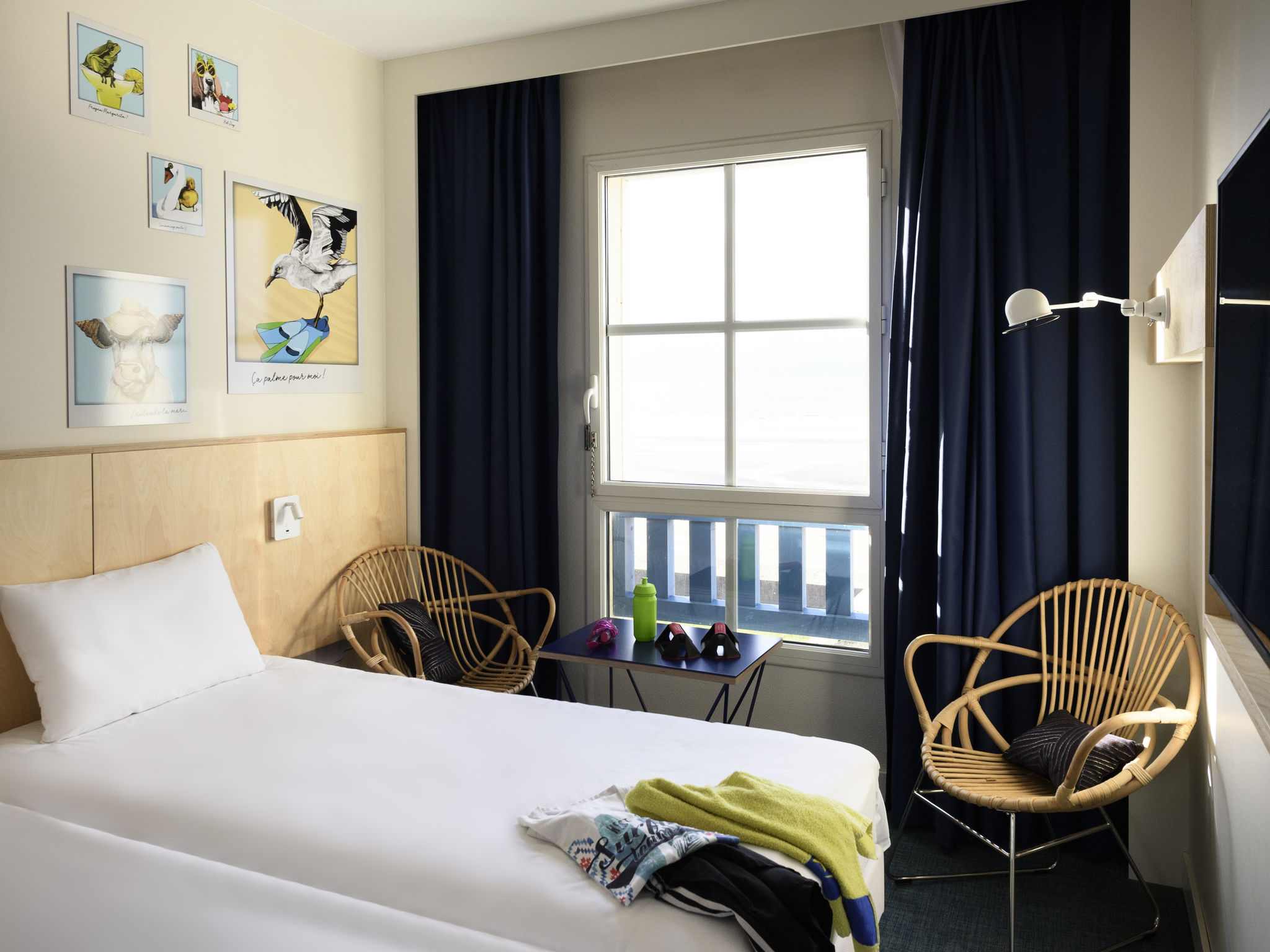 Chambre standard avec 2 lits simples, vue sur mer